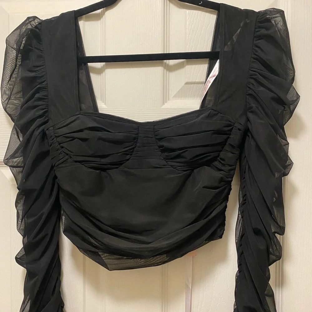Black Mesh Ruched Front Milkmaid Top from MISGUIDED. Size 6. NEVER BEEN WORN ! - Picture 4 of 5